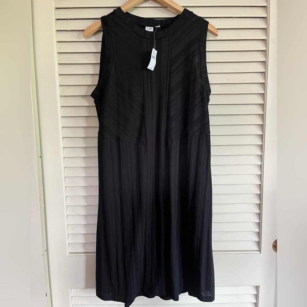NWT Gap dress, size Large